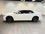 2021 Chrysler 300 Touring L