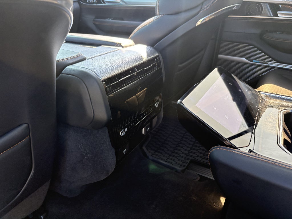 2023 Jeep Grand Wagoneer Series III