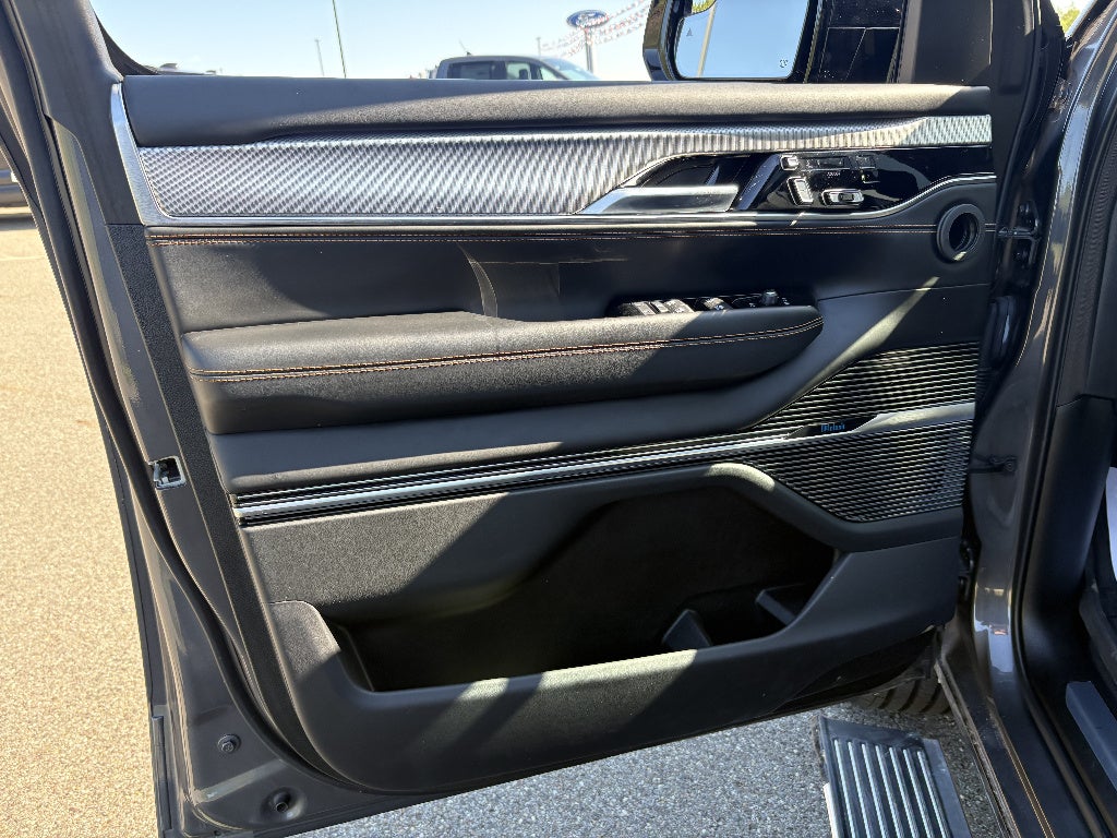2023 Jeep Grand Wagoneer Series III