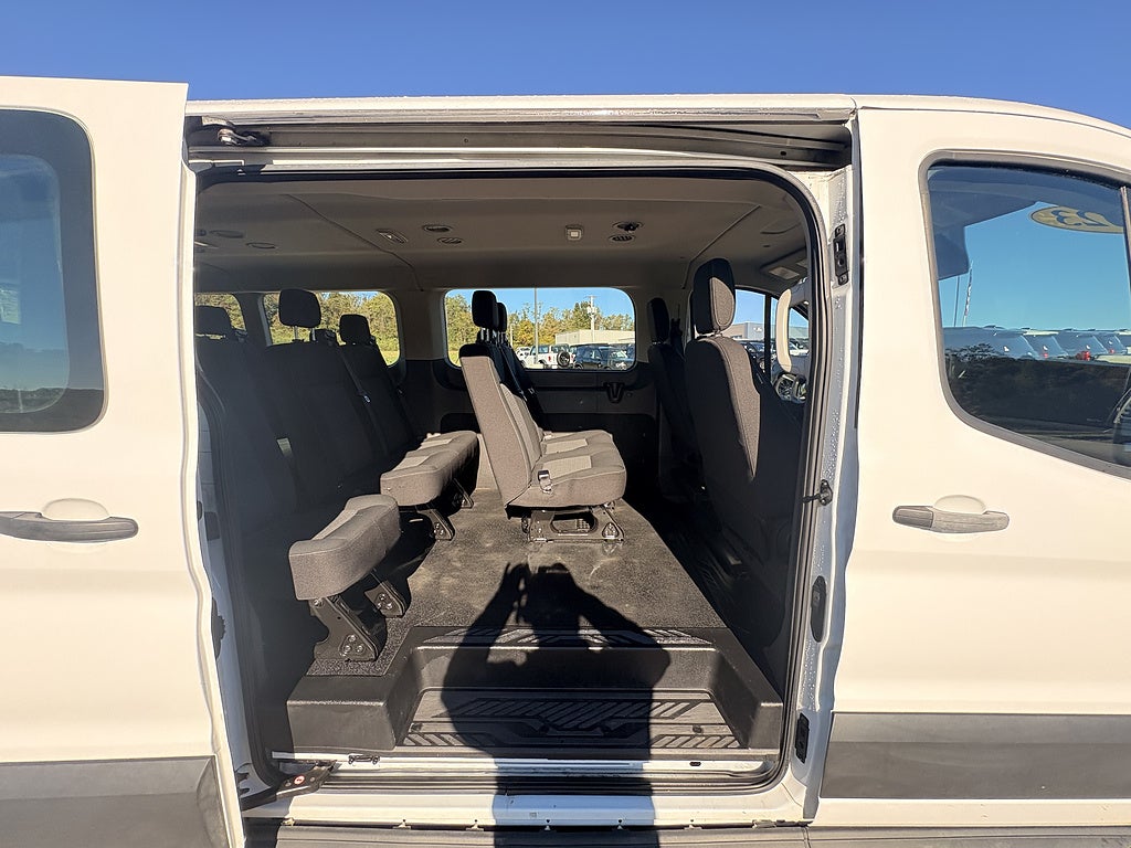 2023 Ford Transit Passenger Wagon 350 XL