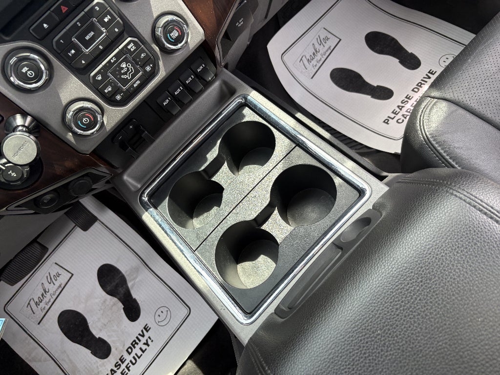 2015 Ford Super Duty F-350 SRW Lariat