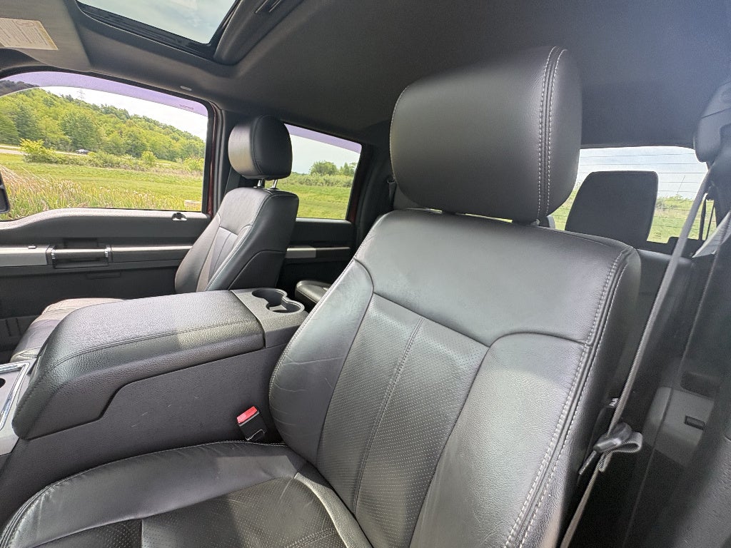 2015 Ford Super Duty F-350 SRW Lariat