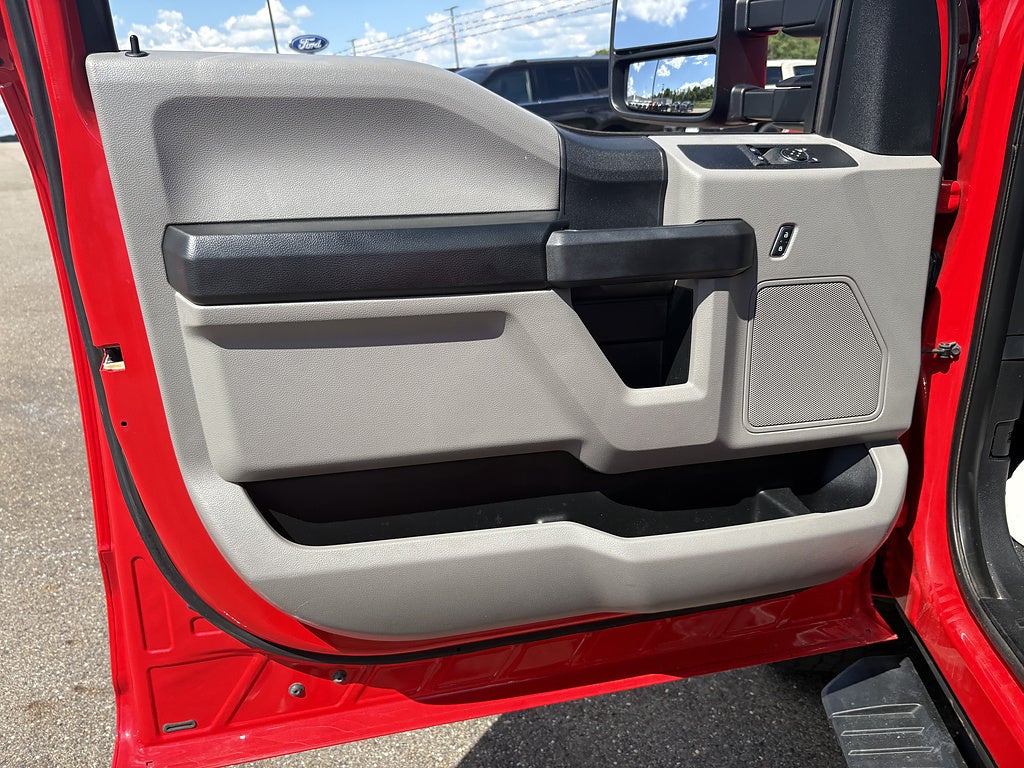 2017 Ford Super Duty F-350 SRW XL