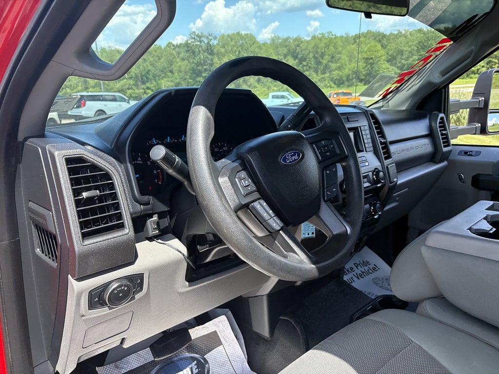 2017 Ford Super Duty F-350 SRW XL