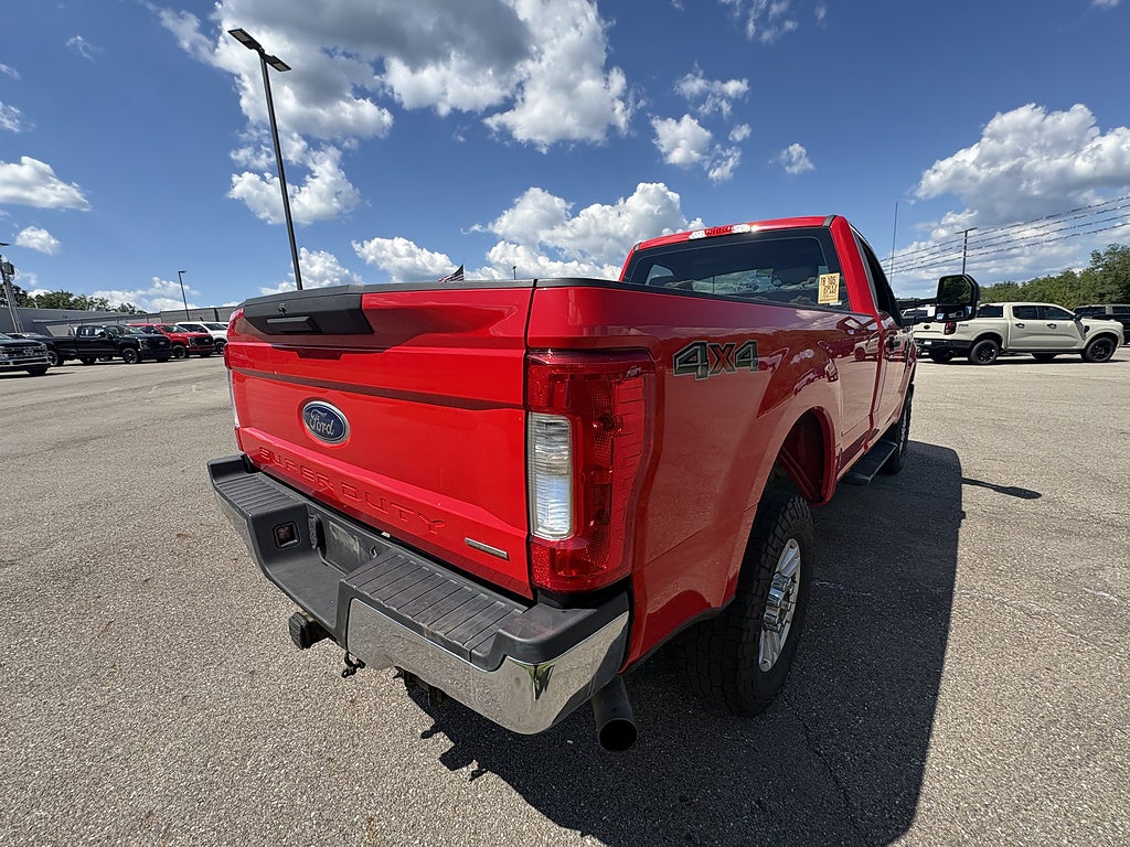 2017 Ford Super Duty F-350 SRW XL