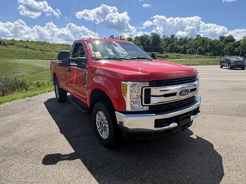 2017 Ford Super Duty F-350 SRW XL