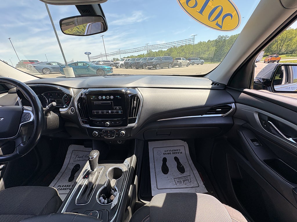 2018 Chevrolet Traverse LT Cloth