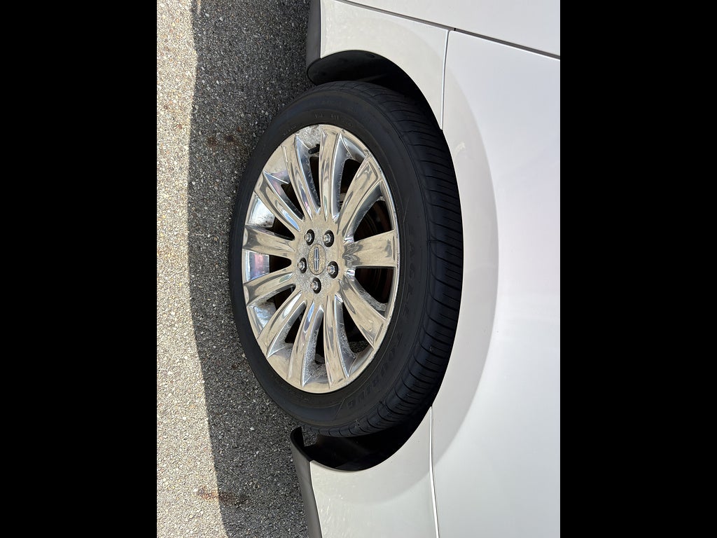 2011 Lincoln MKS Base