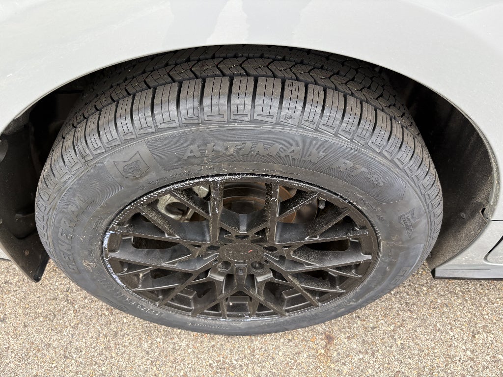 2023 Toyota Sienna XSE 7-Passenger