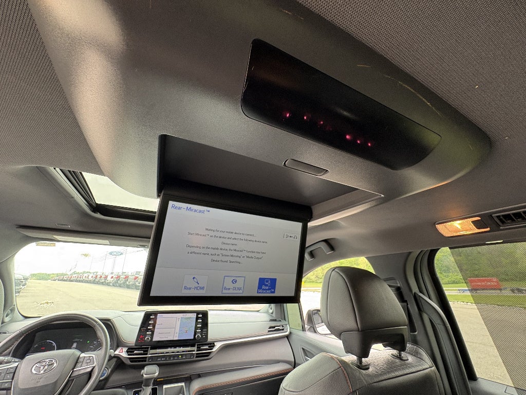 2023 Toyota Sienna XSE 7-Passenger