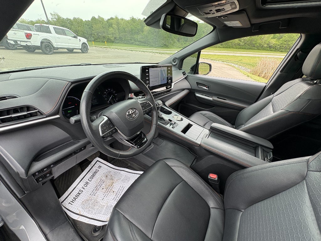 2023 Toyota Sienna XSE 7-Passenger