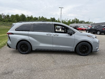 2023 Toyota Sienna XSE 7-Passenger