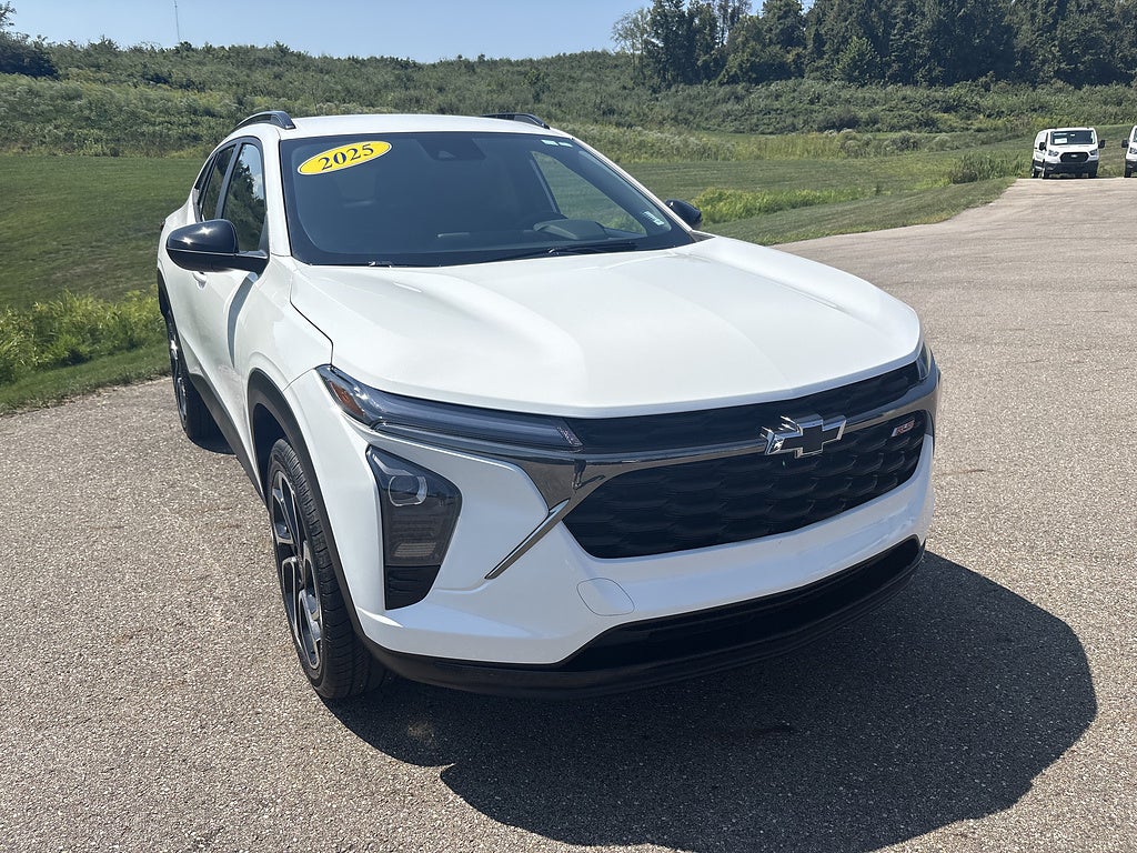 2025 Chevrolet Trax RS
