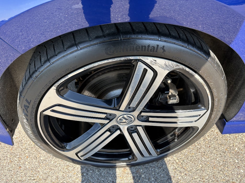 2016 Volkswagen Golf R Base