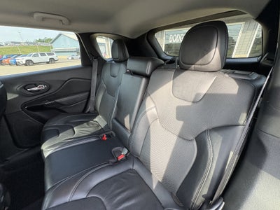 2023 Jeep Cherokee Altitude Lux
