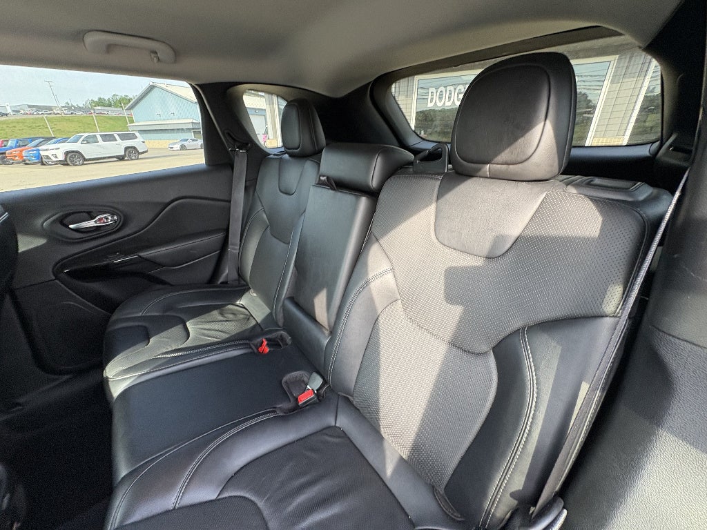 2023 Jeep Cherokee Altitude Lux