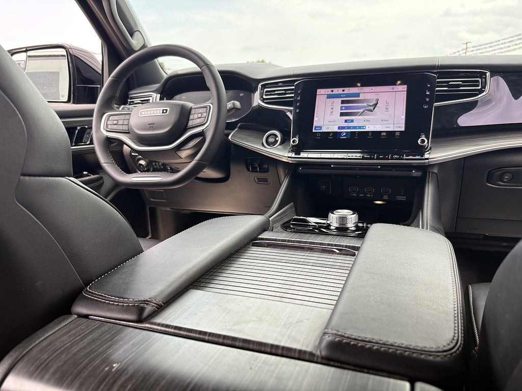 2023 Jeep Wagoneer Series II