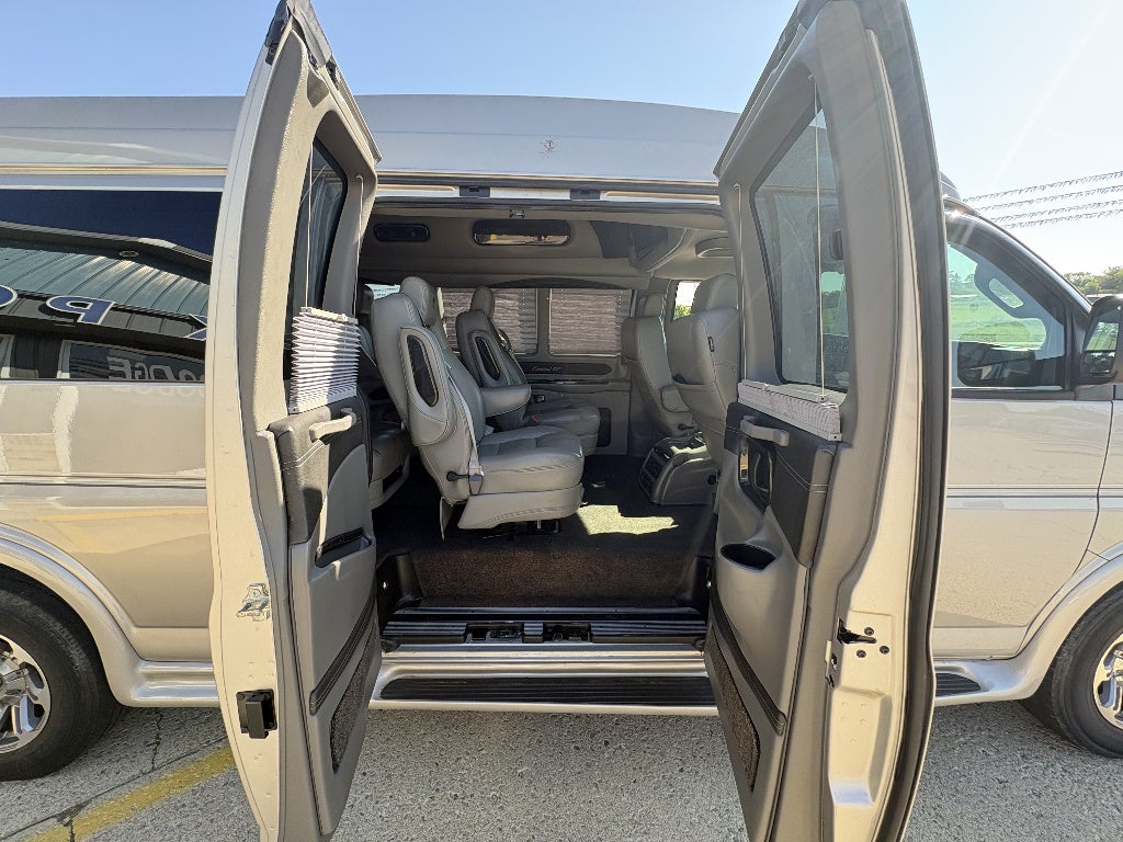 2019 Chevrolet Express Cargo Van 2500
