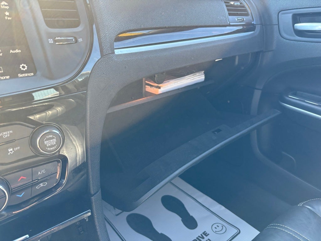 2022 Chrysler 300 S V6