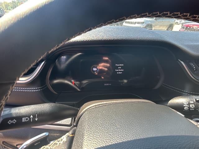 2023 Jeep Grand Cherokee Laredo 4x4
