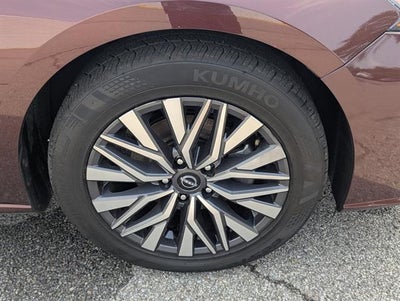 2023 Nissan Altima SV FWD