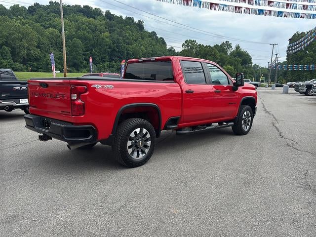 2022 Chevrolet Silverado 2500HD 4WD Crew Cab Standard Bed Custom