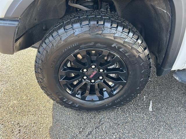 2023 GMC Sierra 1500 4WD Crew Cab Short Box AT4X