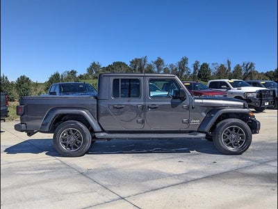 2023 Jeep Gladiator Overland 4x4
