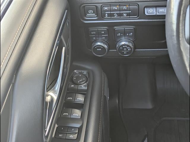 2023 GMC Yukon XL AT4