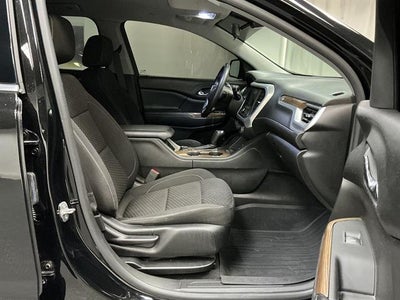 2017 GMC Acadia SLE