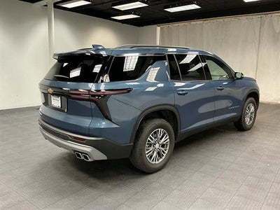 2025 Chevrolet Traverse LT