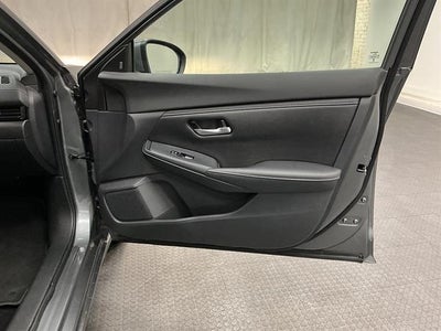 2022 Nissan Sentra SV Xtronic CVT