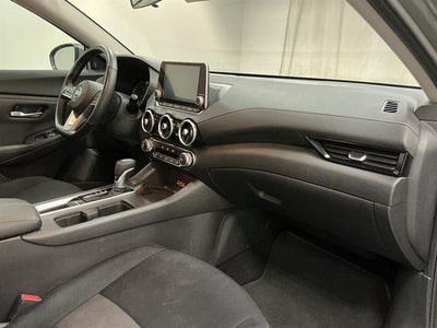 2022 Nissan Sentra SV Xtronic CVT